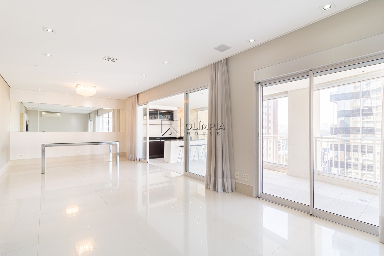 Apartamento - Vila Olímpia SP